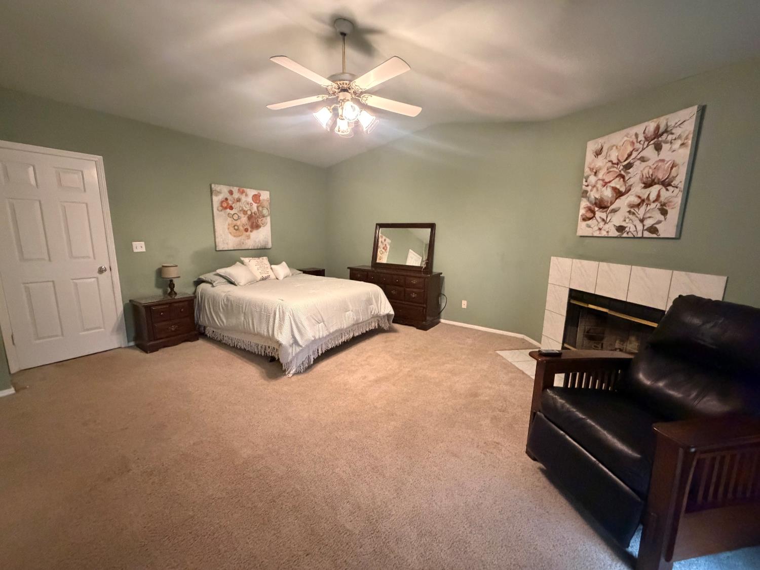 16638 Mark Rd, Madera, CA 93636