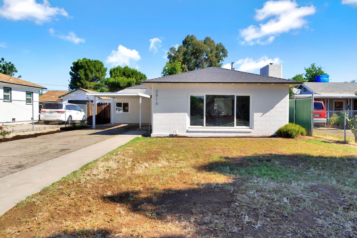 2819 E Tyler Ave, Fresno, CA 93701