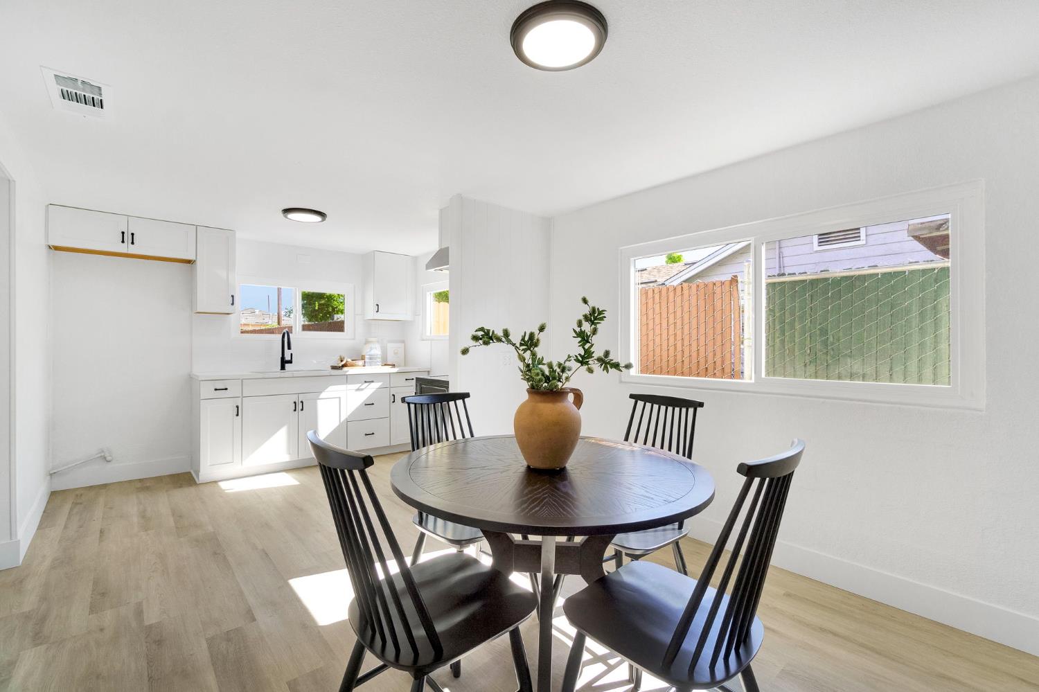 2819 E Tyler Ave, Fresno, CA 93701