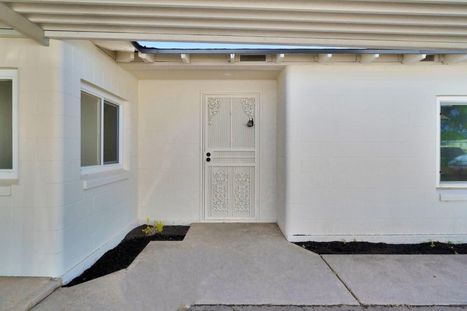 2819 E Tyler Ave, Fresno, CA 93701