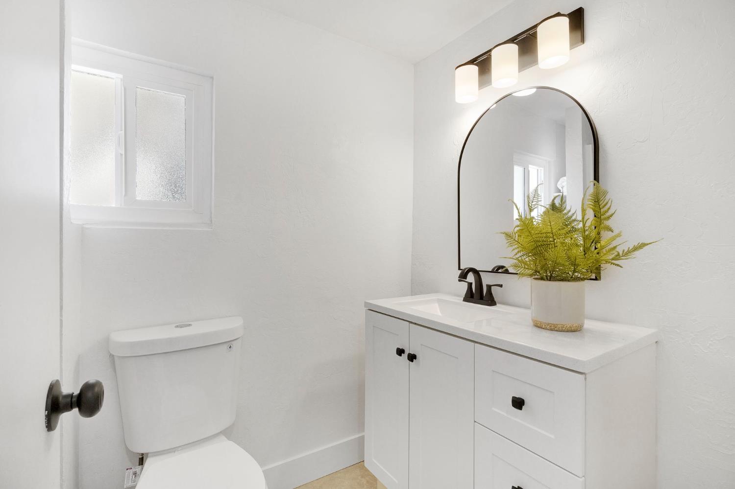 2819 E Tyler Ave, Fresno, CA 93701