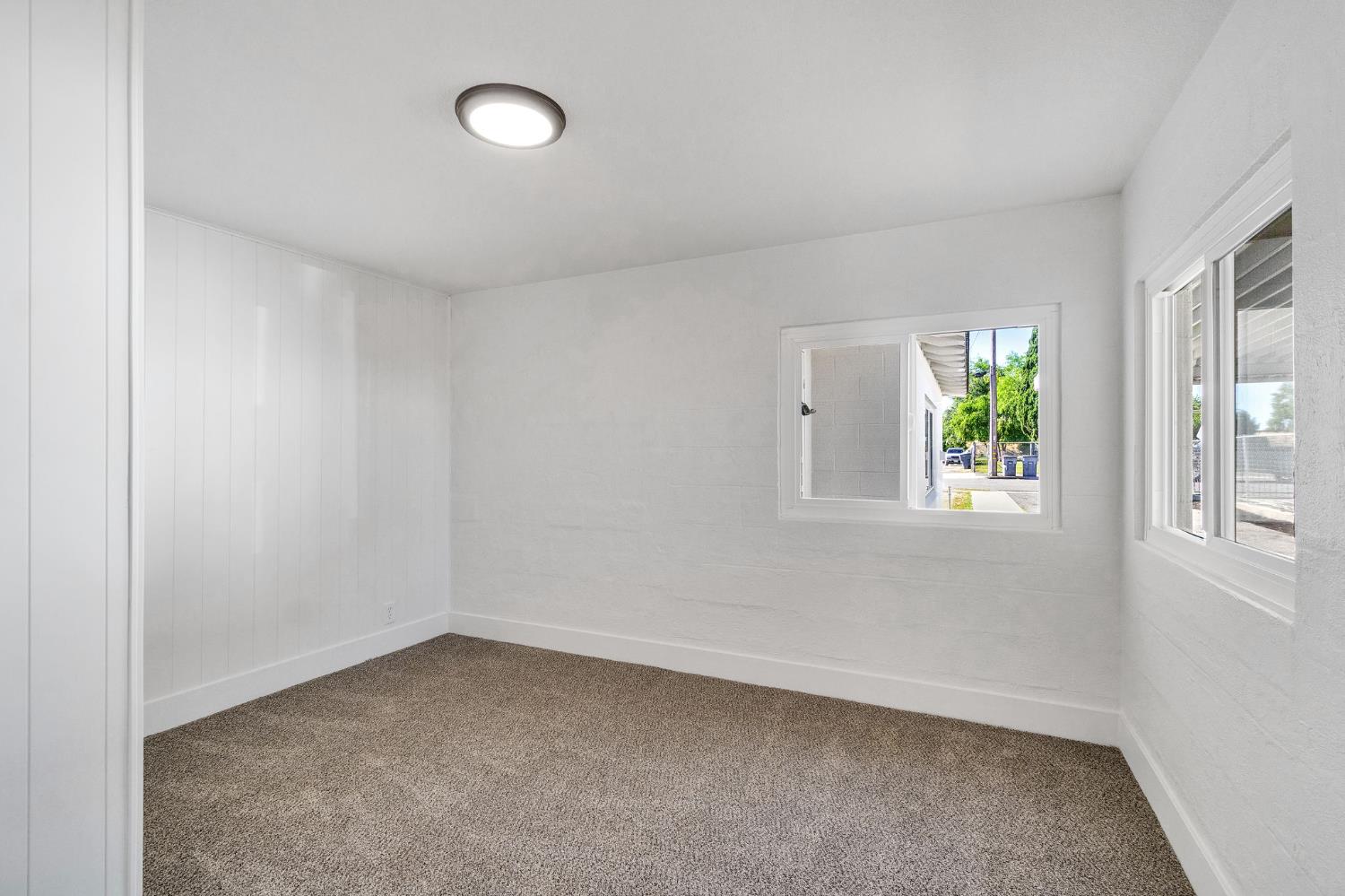 2819 E Tyler Ave, Fresno, CA 93701