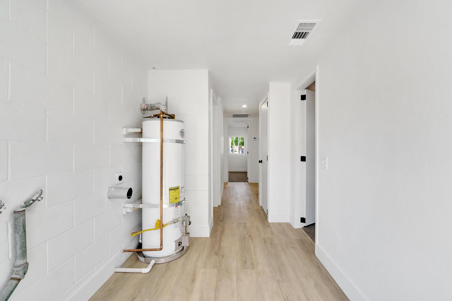 2819 E Tyler Ave, Fresno, CA 93701