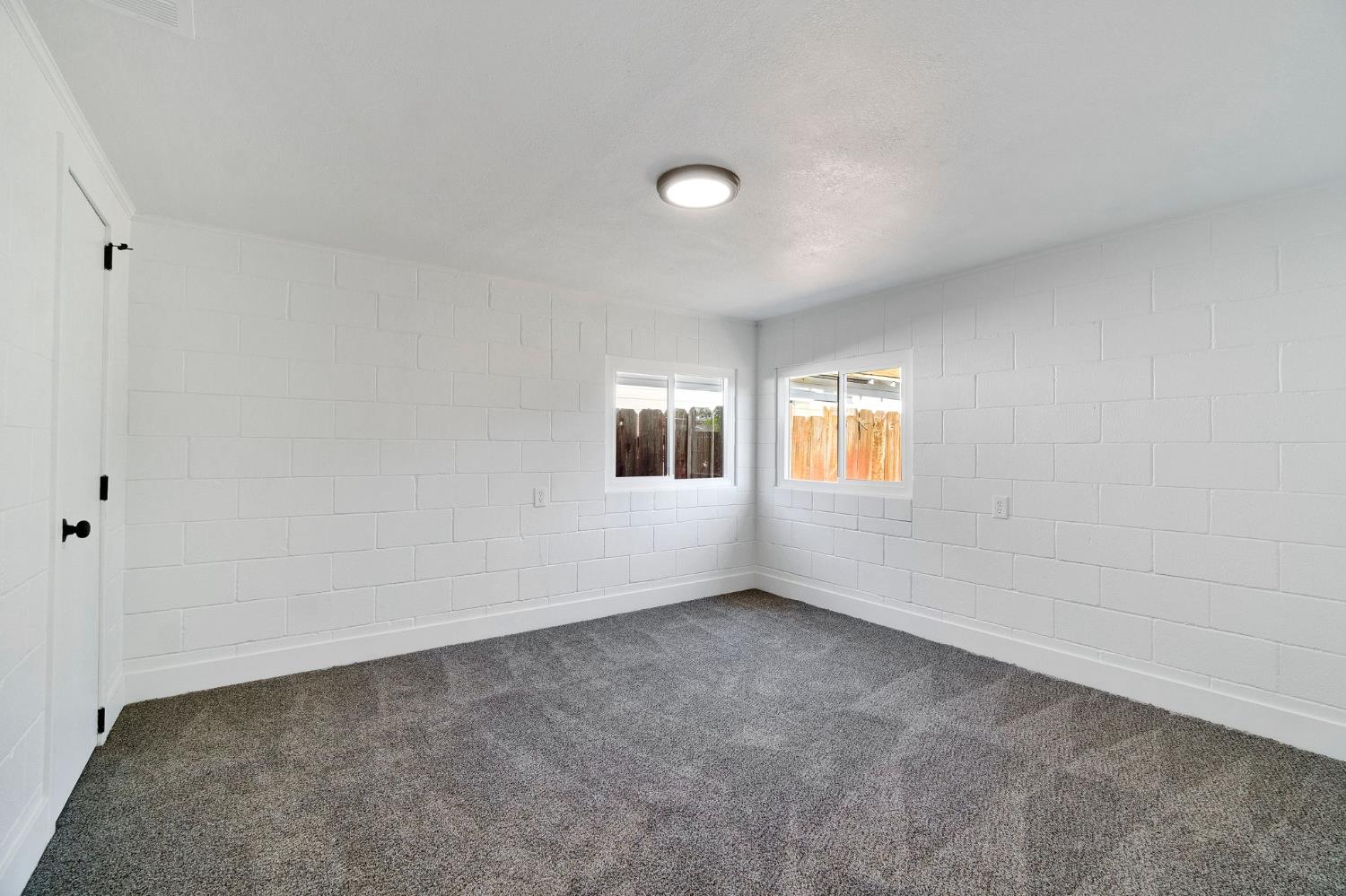 2819 E Tyler Ave, Fresno, CA 93701