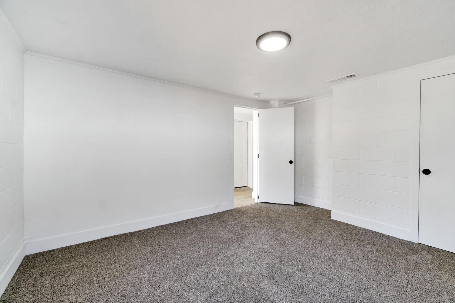 2819 E Tyler Ave, Fresno, CA 93701