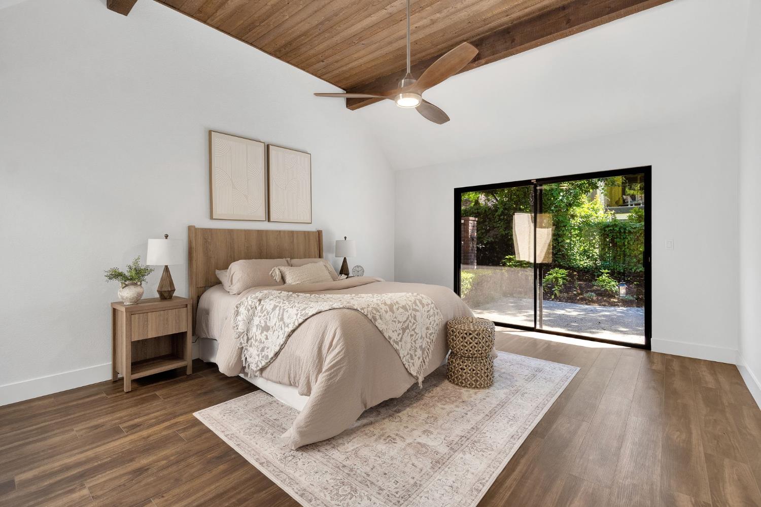 2827 W Compton Ct, Fresno, CA 93711