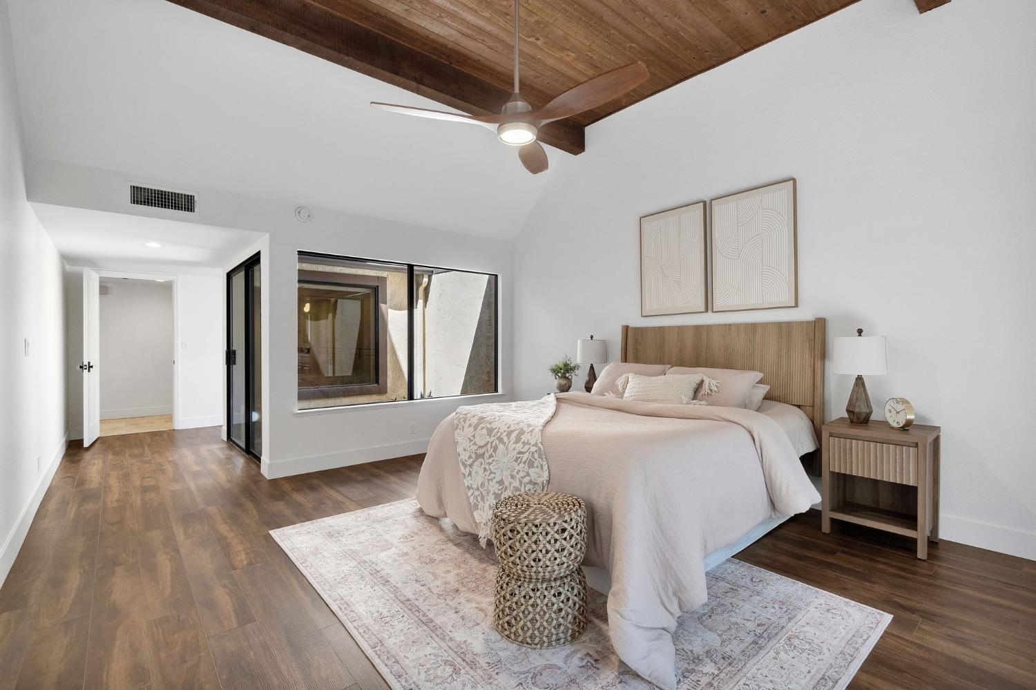 2827 W Compton Ct, Fresno, CA 93711