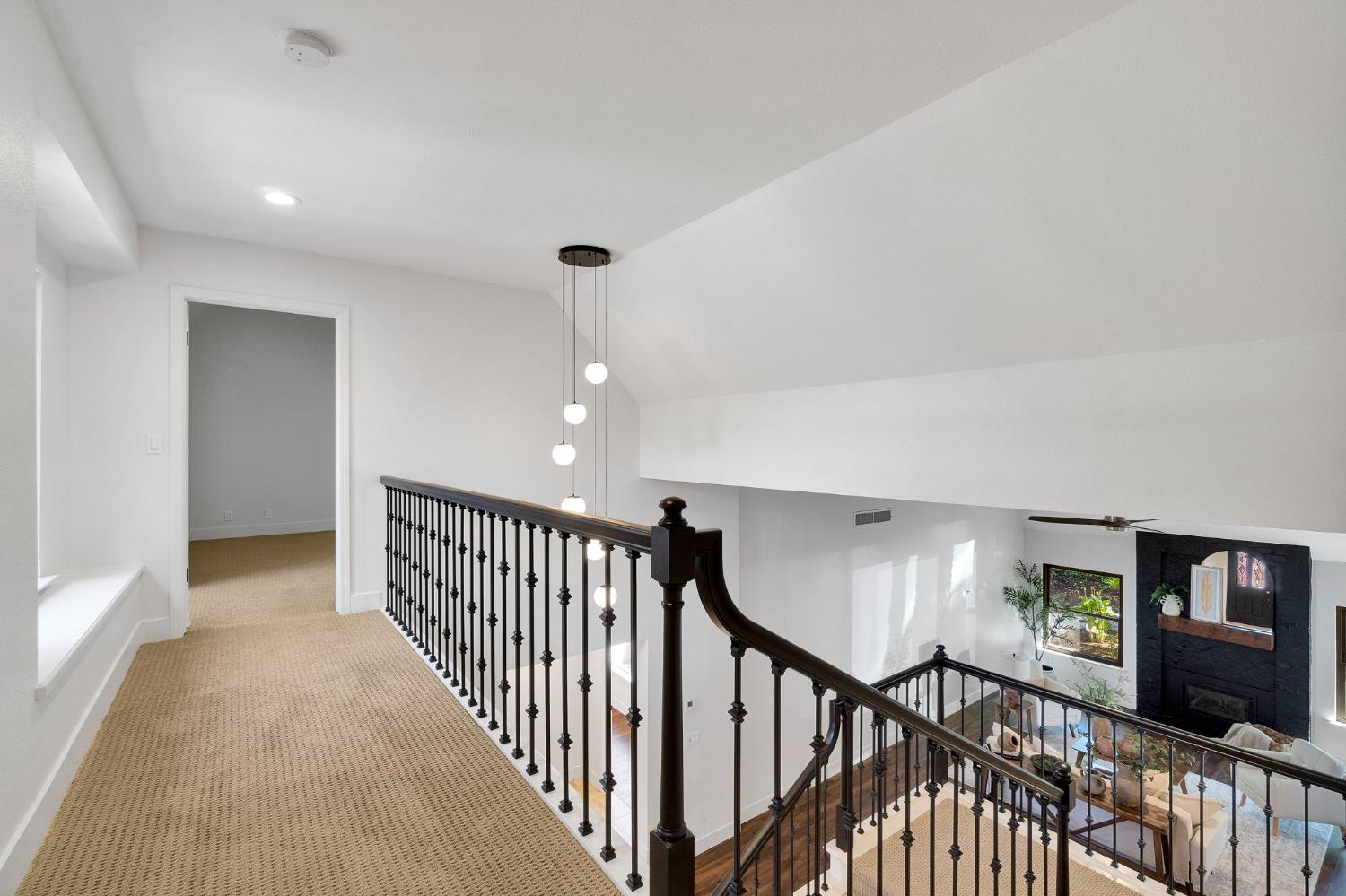 2827 W Compton Ct, Fresno, CA 93711