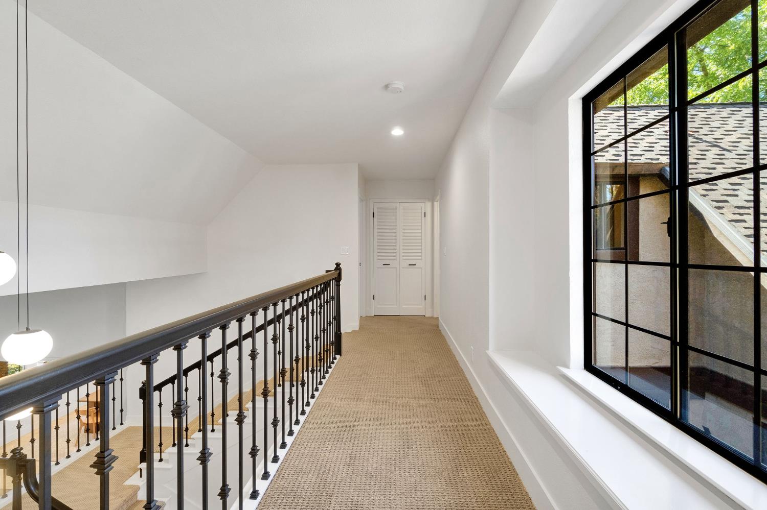 2827 W Compton Ct, Fresno, CA 93711