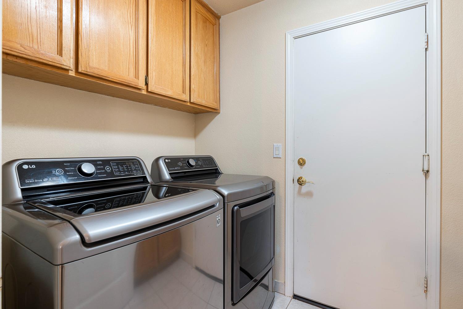 7587 N Spalding Ave, Fresno, CA 93720