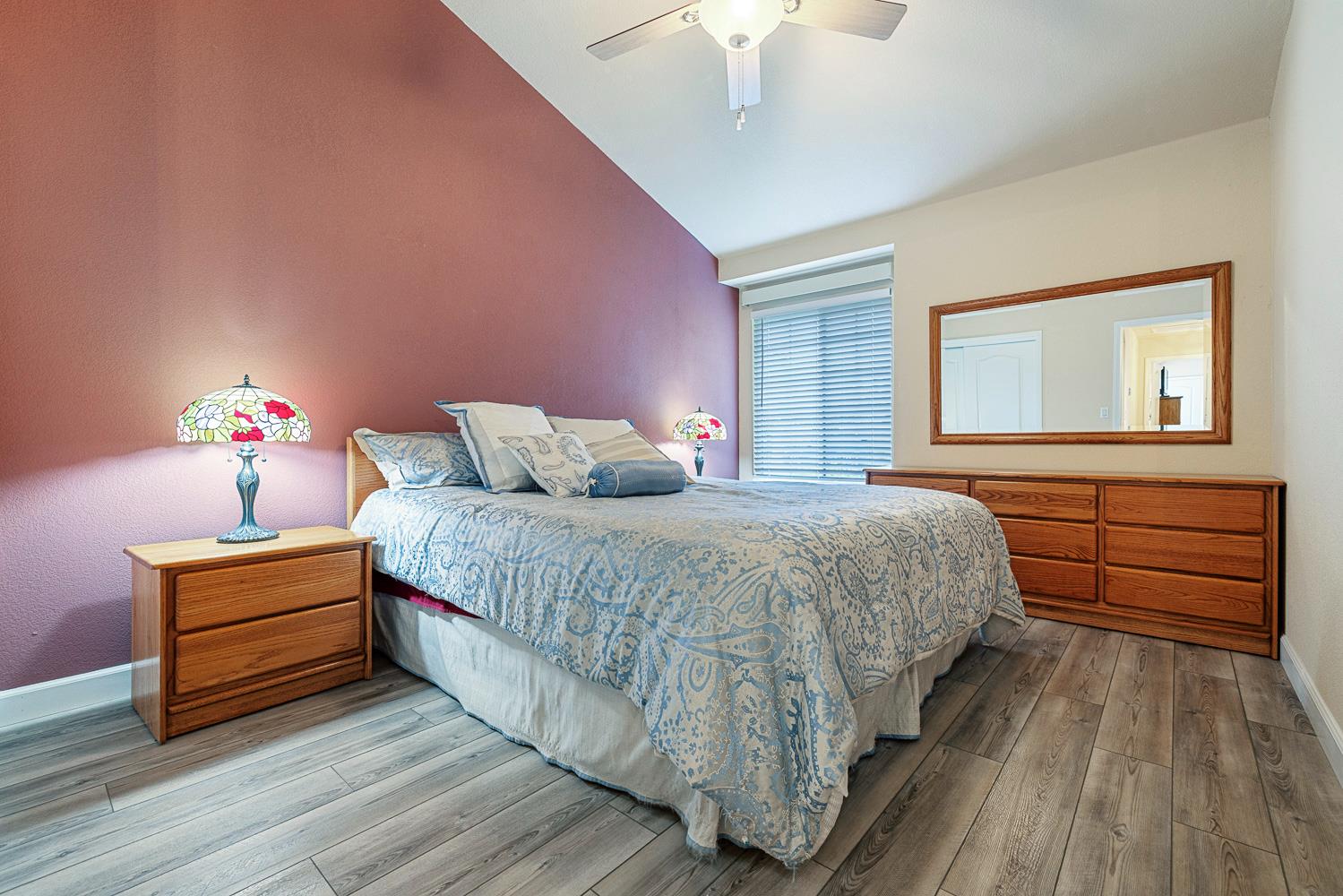 7587 N Spalding Ave, Fresno, CA 93720