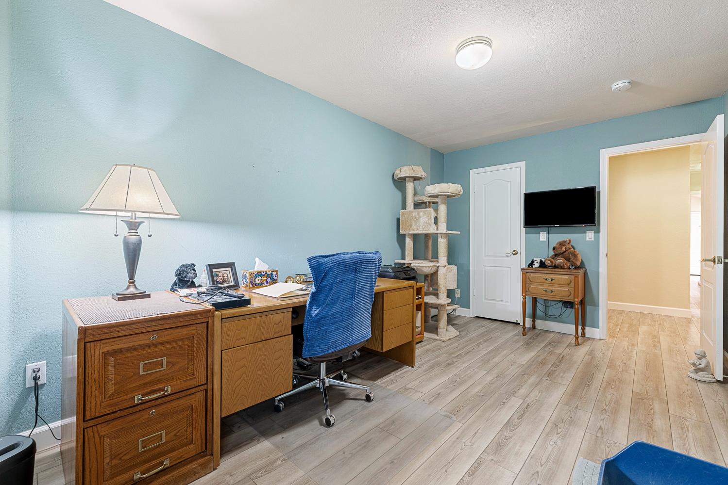 7587 N Spalding Ave, Fresno, CA 93720