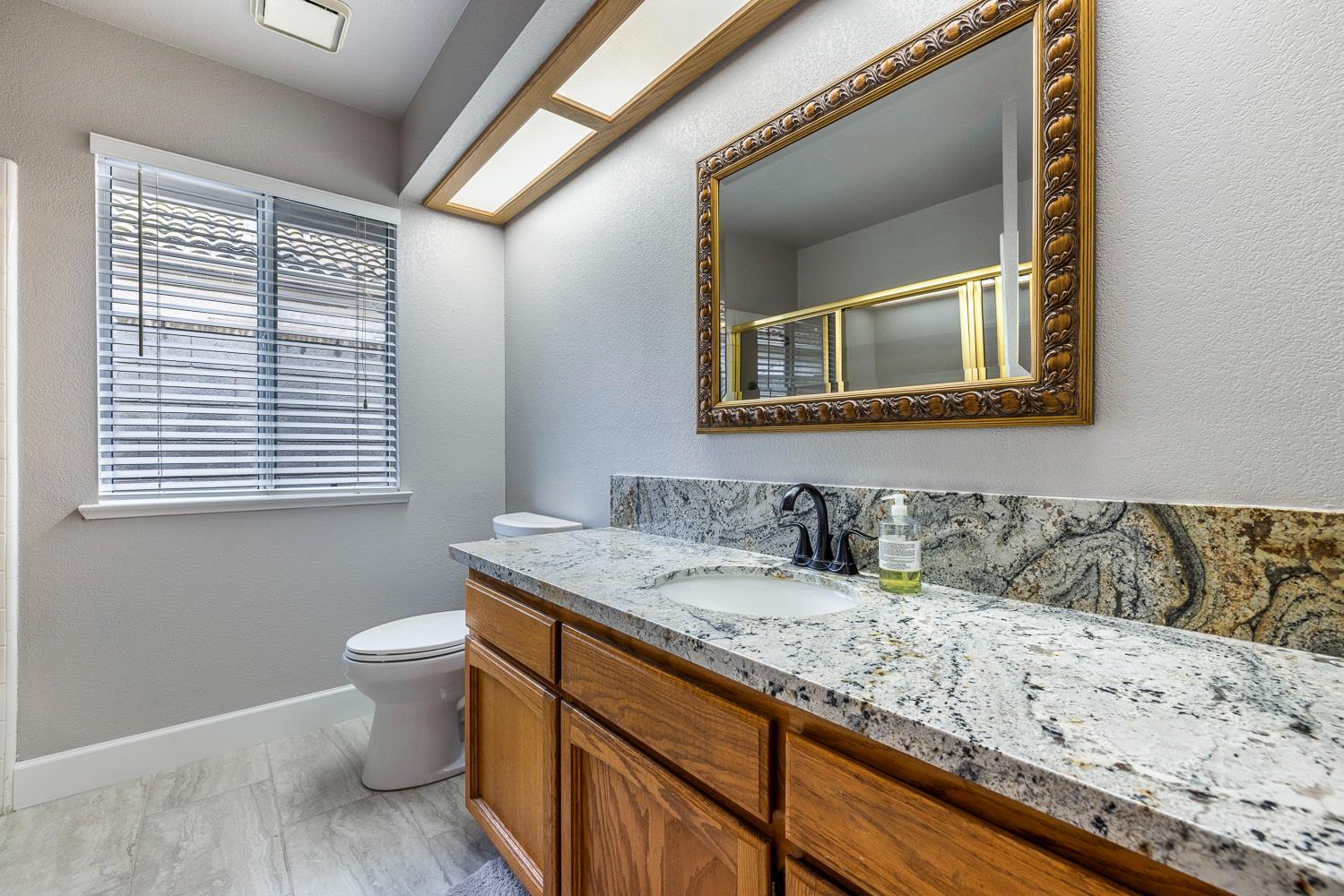 7587 N Spalding Ave, Fresno, CA 93720