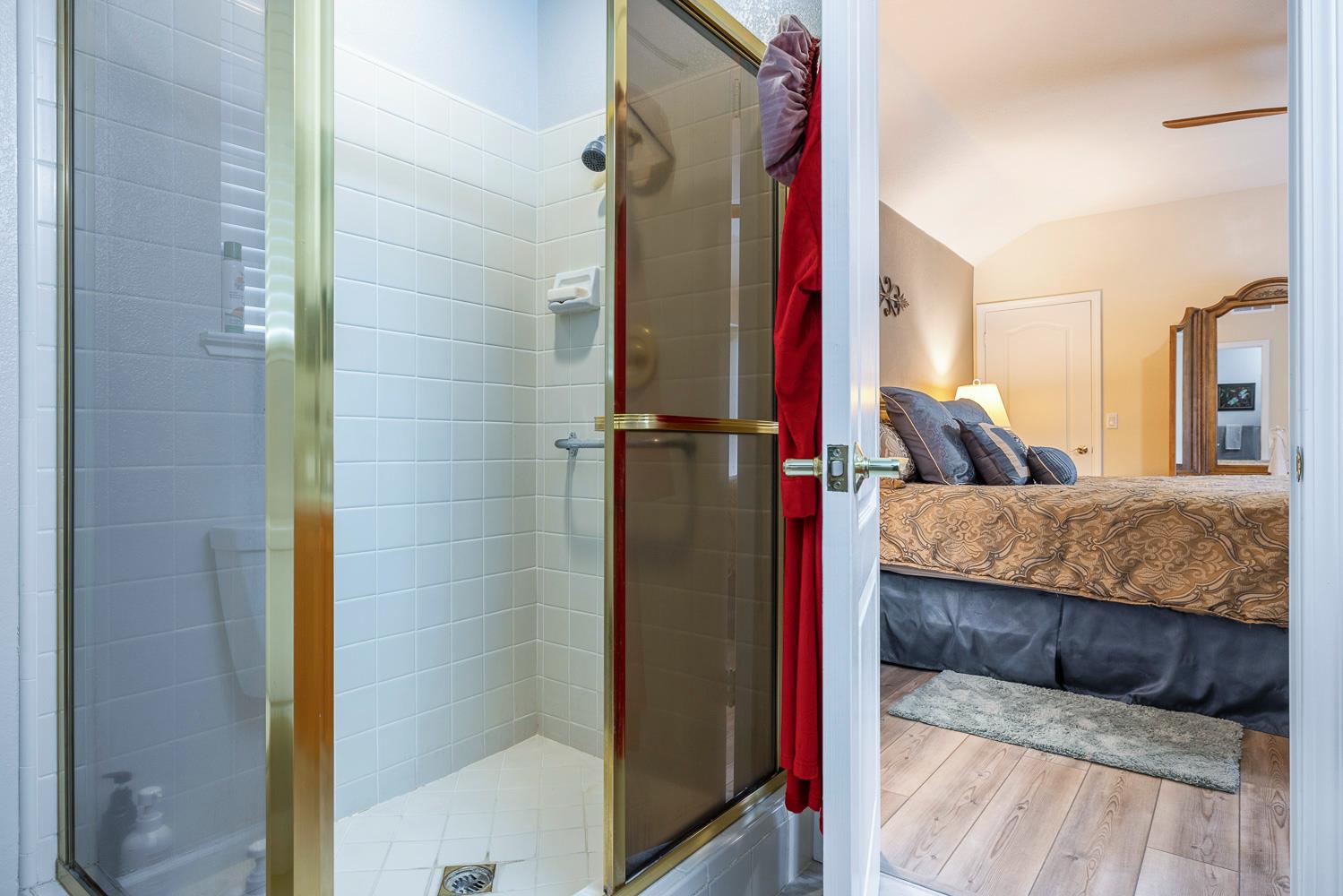 7587 N Spalding Ave, Fresno, CA 93720