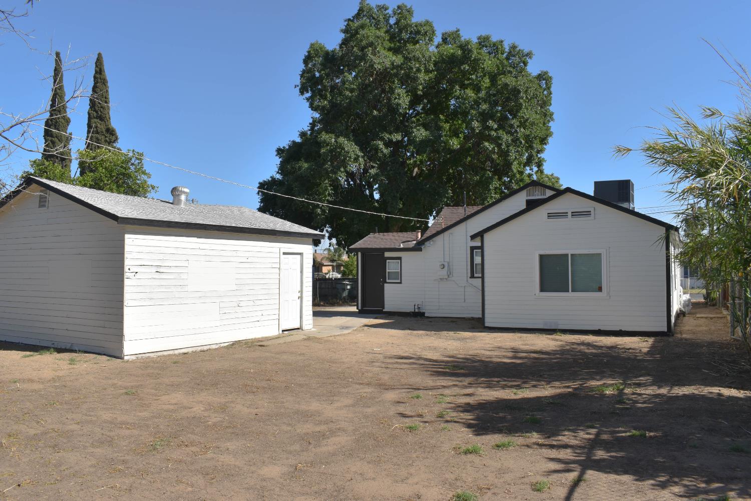 4155 E Clay Ave, Fresno, CA 93702