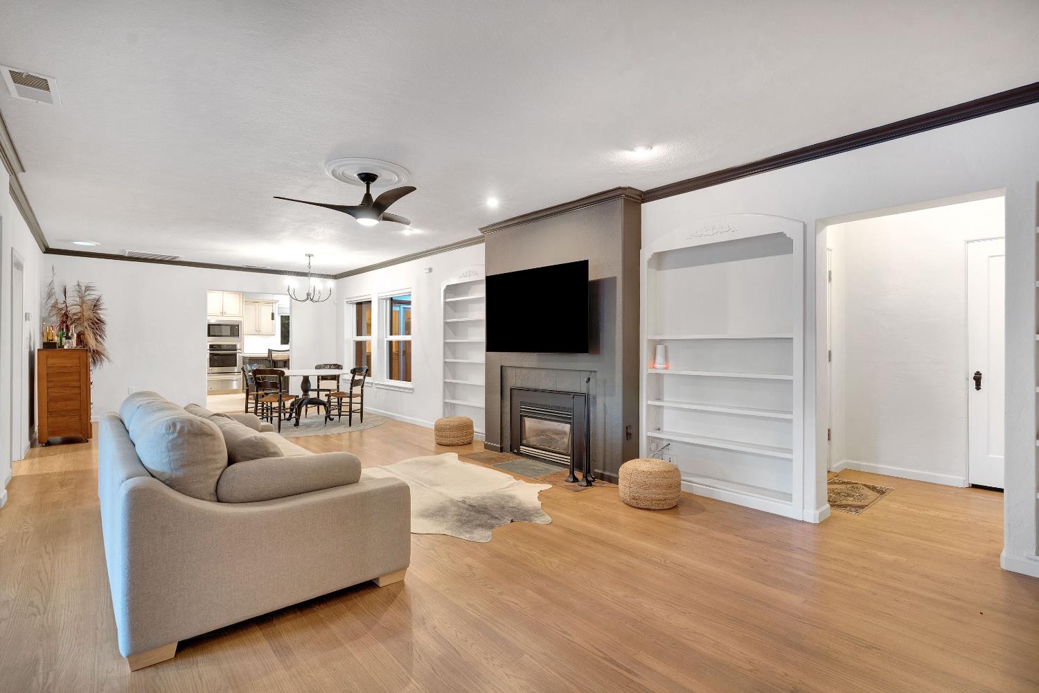 4064 N Wishon Ave, Fresno, CA 93704