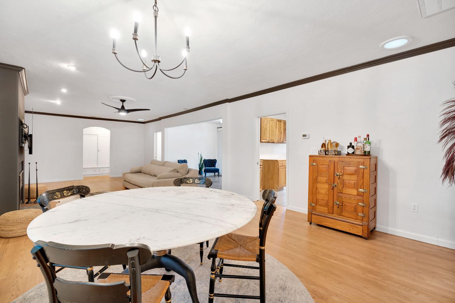 4064 N Wishon Ave, Fresno, CA 93704