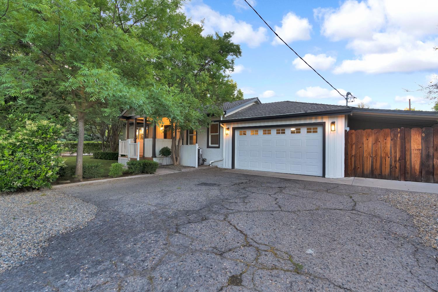 4064 N Wishon Ave, Fresno, CA 93704