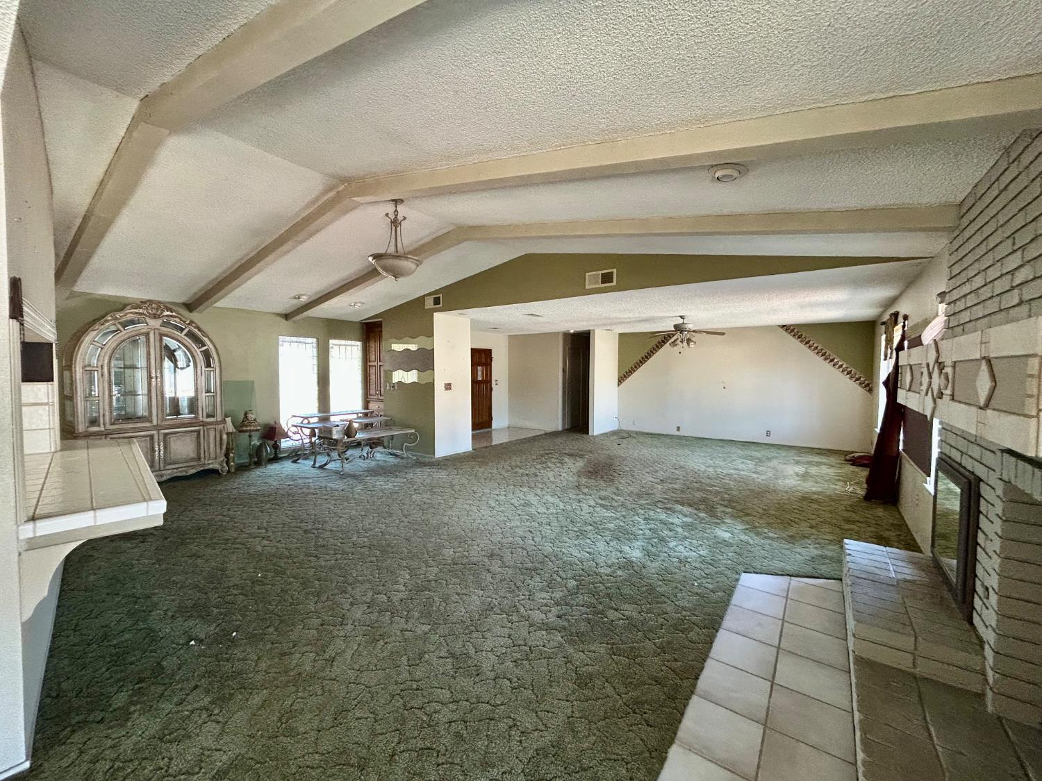 55 oxford Ave, Clovis, CA 93612