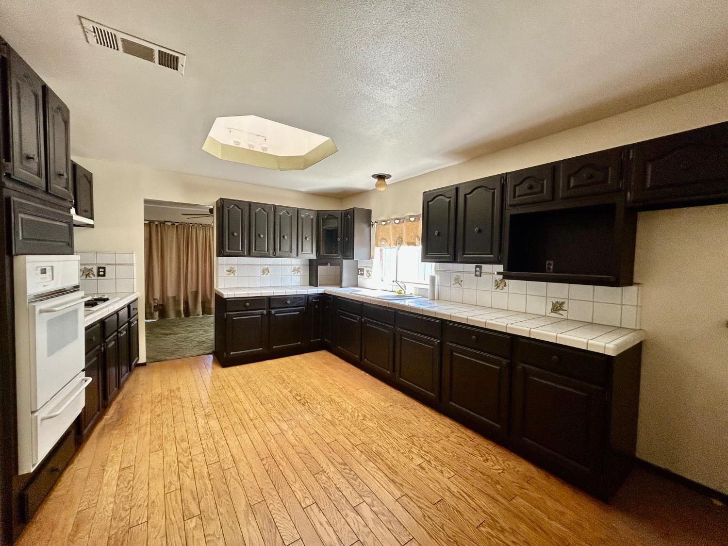 55 oxford Ave, Clovis, CA 93612