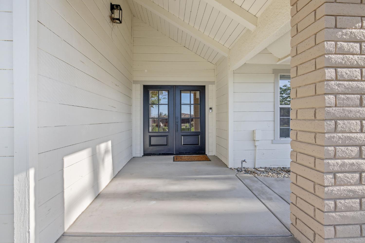 2033 Alluvial Ave, Clovis, CA 93611