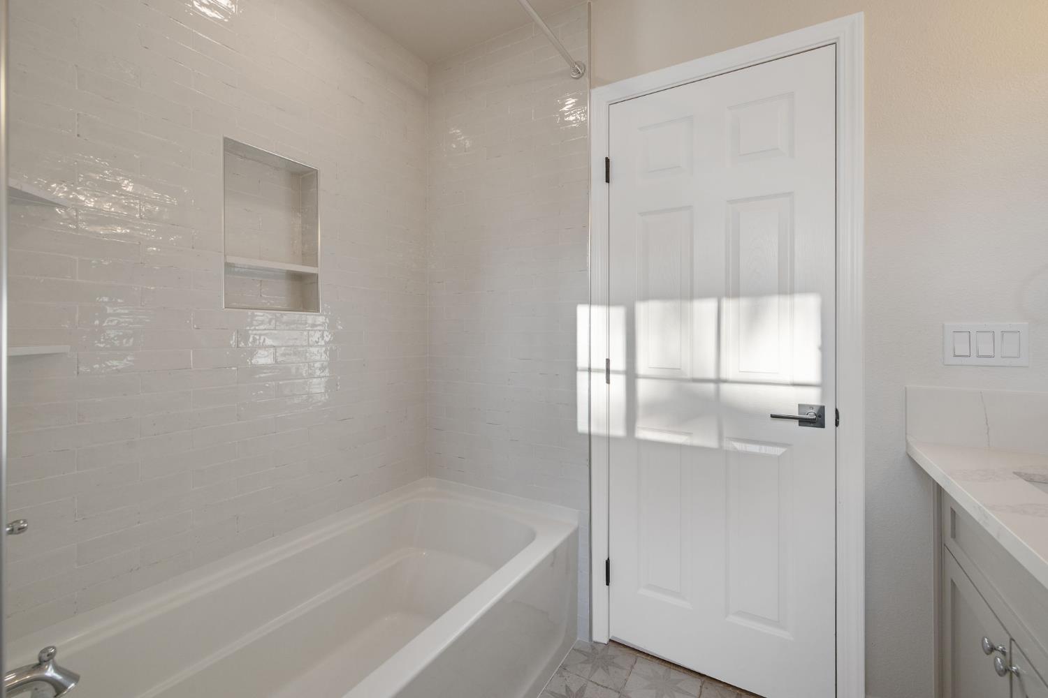 2033 Alluvial Ave, Clovis, CA 93611