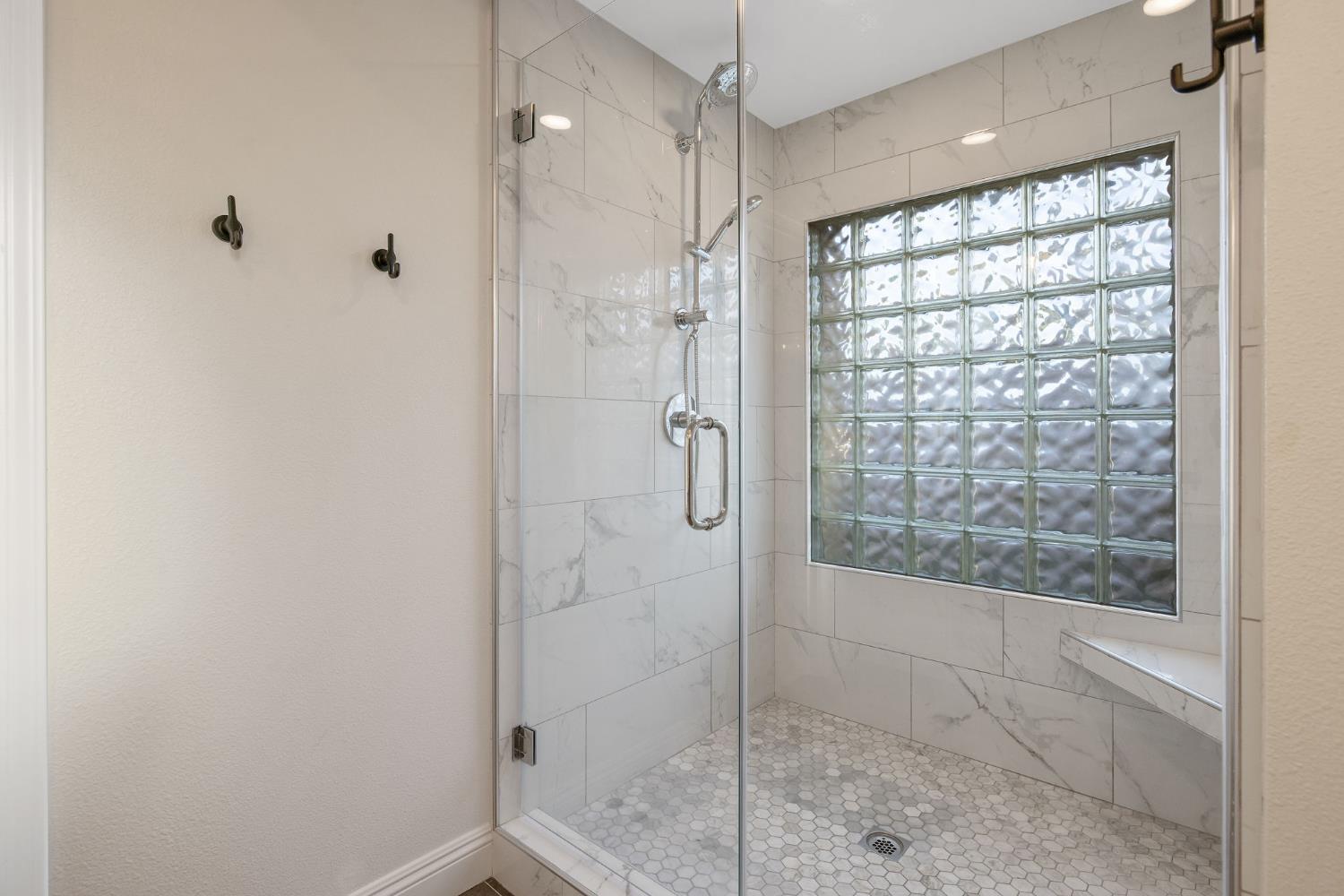 2033 Alluvial Ave, Clovis, CA 93611