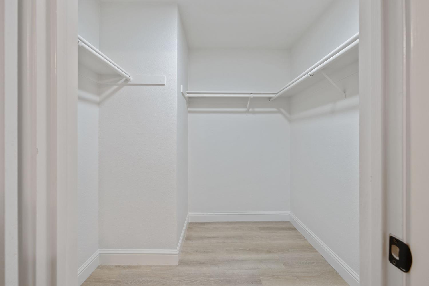 2033 Alluvial Ave, Clovis, CA 93611