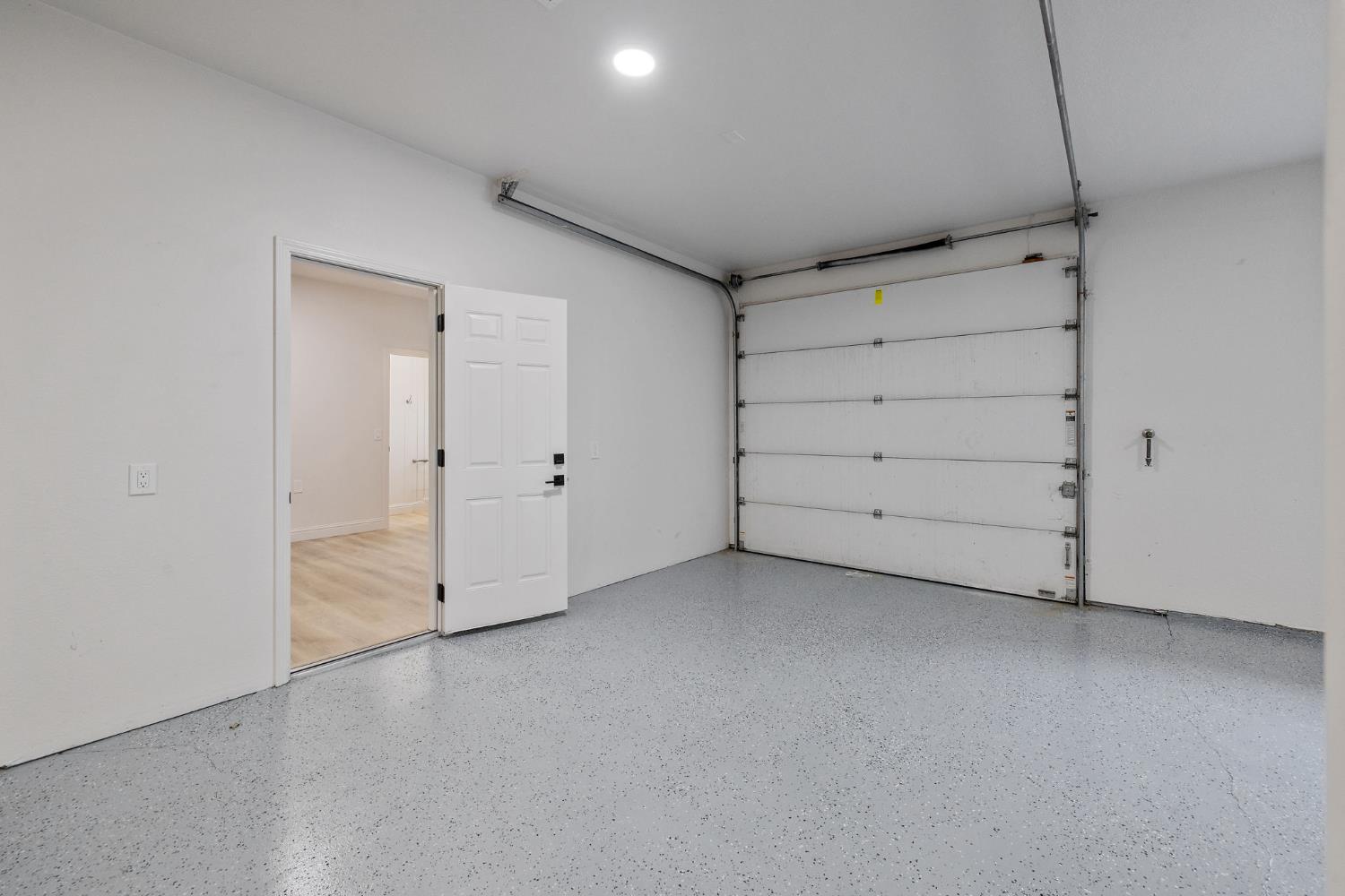 2033 Alluvial Ave, Clovis, CA 93611