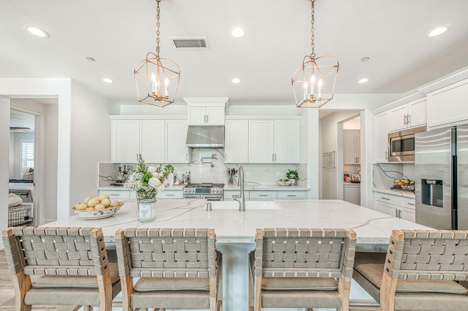 999 Little Canyon Drive, Madera, CA 93636