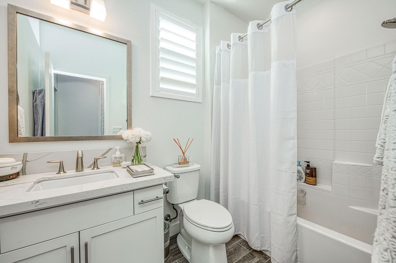 999 Little Canyon Drive, Madera, CA 93636