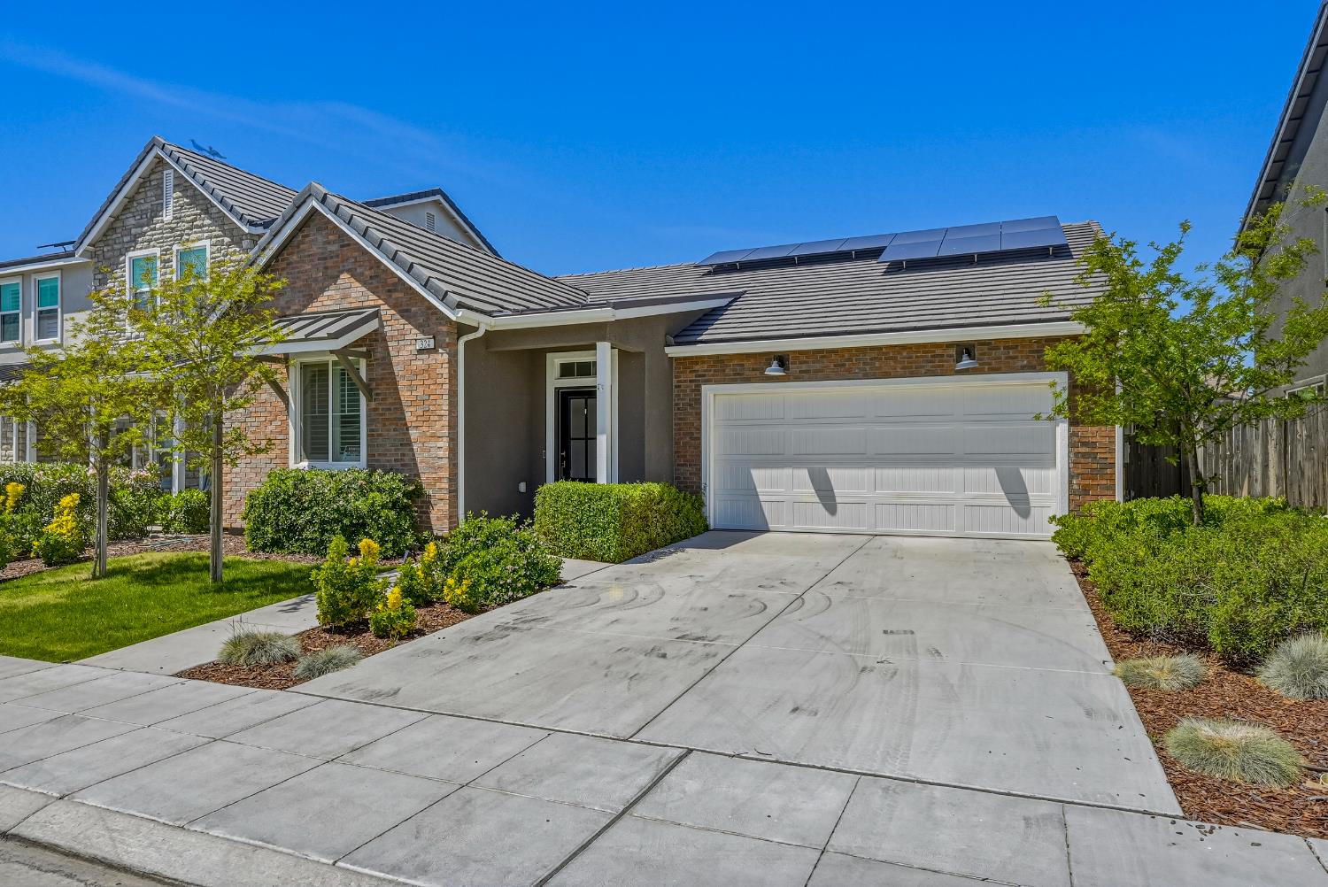 324 Huntington Ave S, Madera, CA 93636