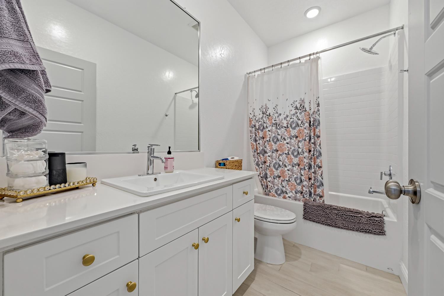 324 Huntington Ave S, Madera, CA 93636