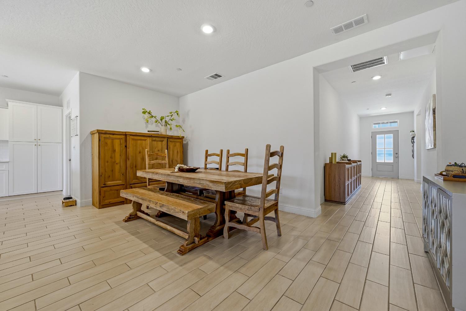 324 Huntington Ave S, Madera, CA 93636