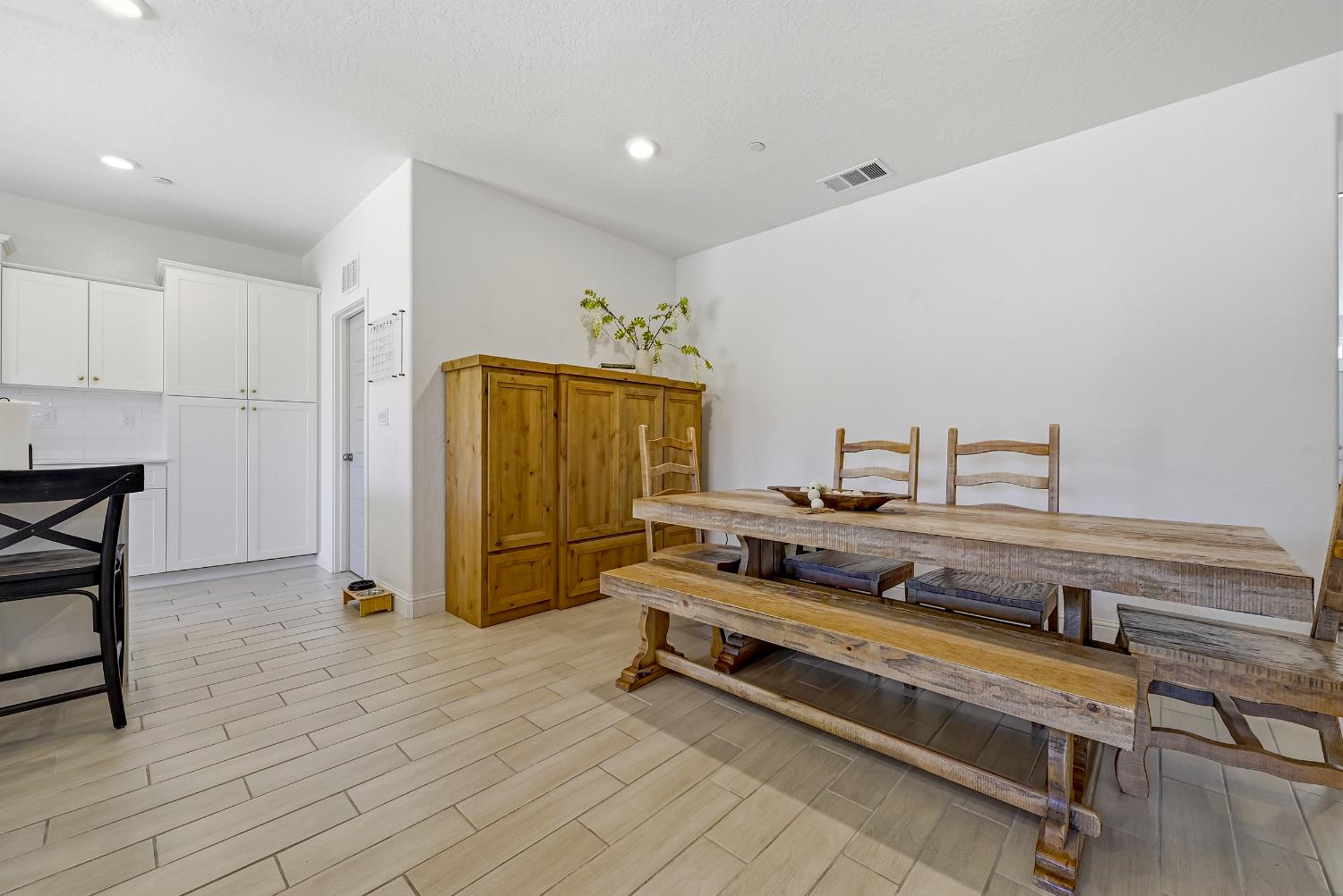 324 Huntington Ave S, Madera, CA 93636