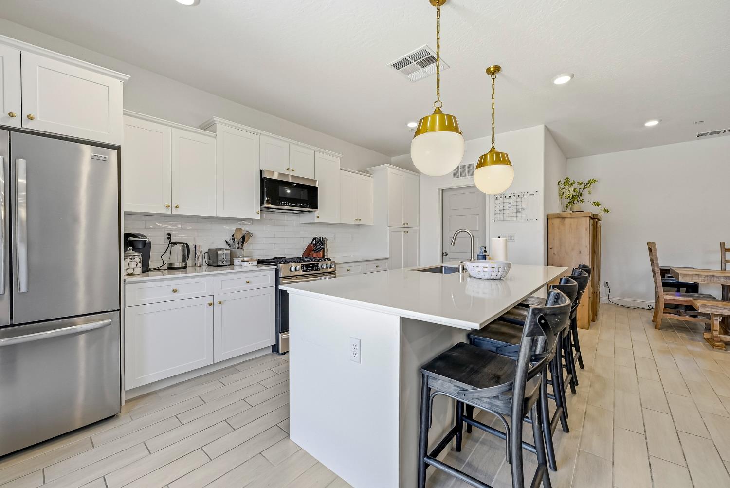 324 Huntington Ave S, Madera, CA 93636