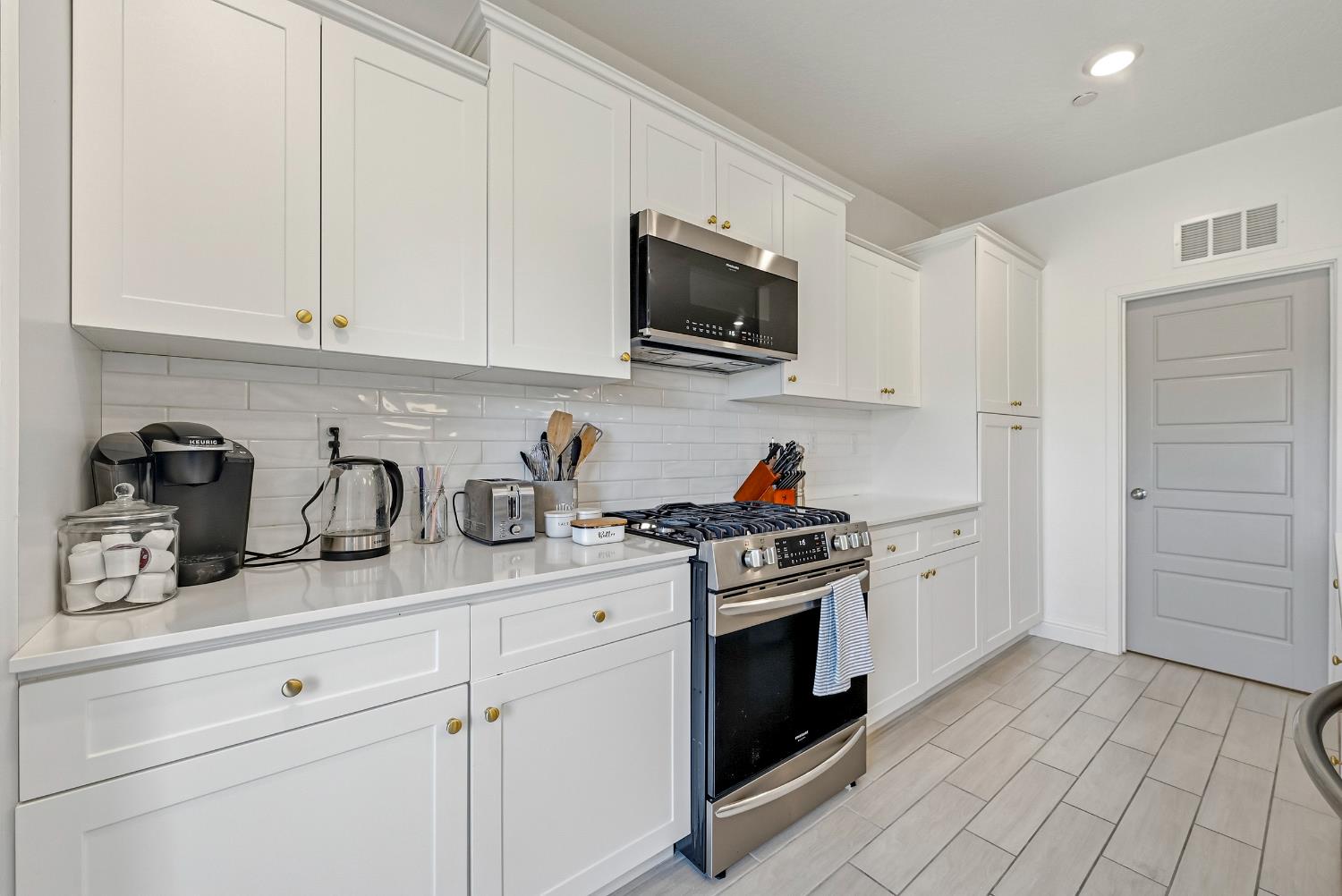 324 Huntington Ave S, Madera, CA 93636