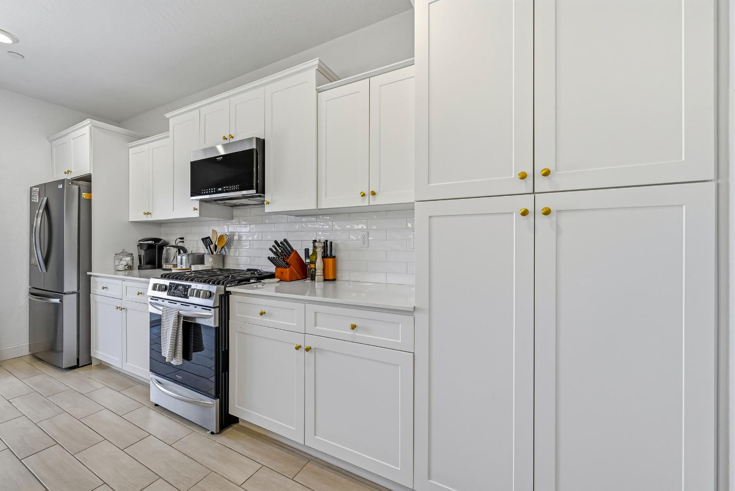 324 Huntington Ave S, Madera, CA 93636