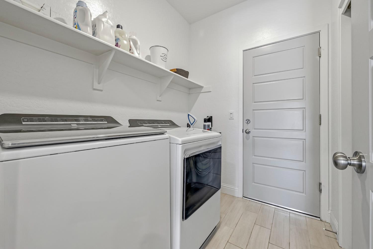 324 Huntington Ave S, Madera, CA 93636