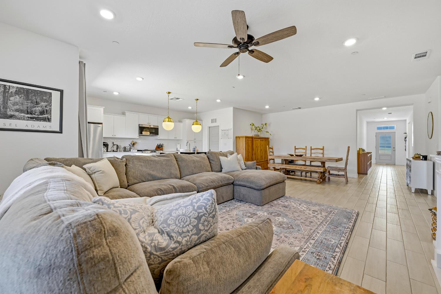 324 Huntington Ave S, Madera, CA 93636