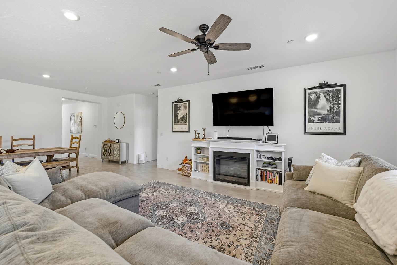 324 Huntington Ave S, Madera, CA 93636