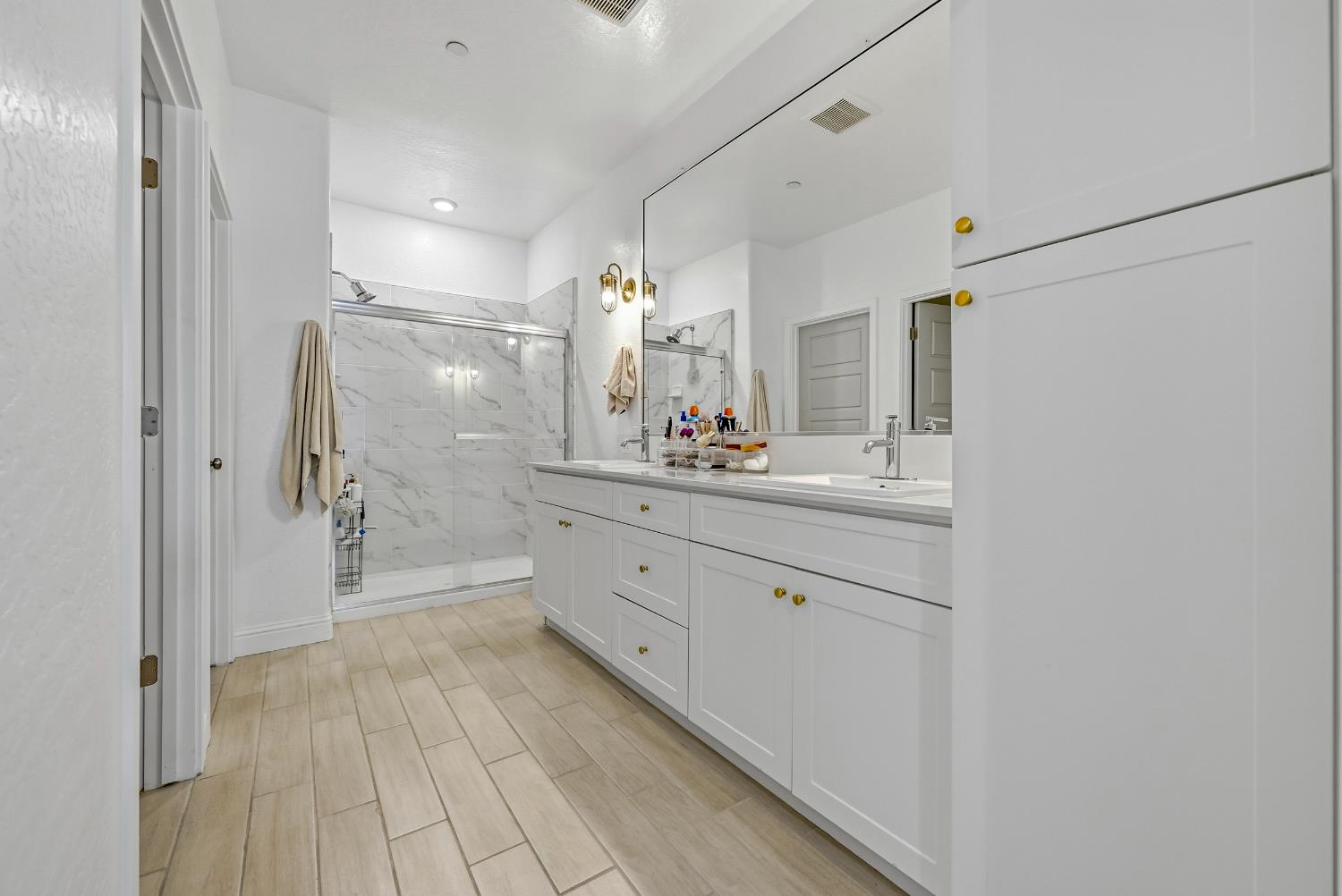 324 Huntington Ave S, Madera, CA 93636