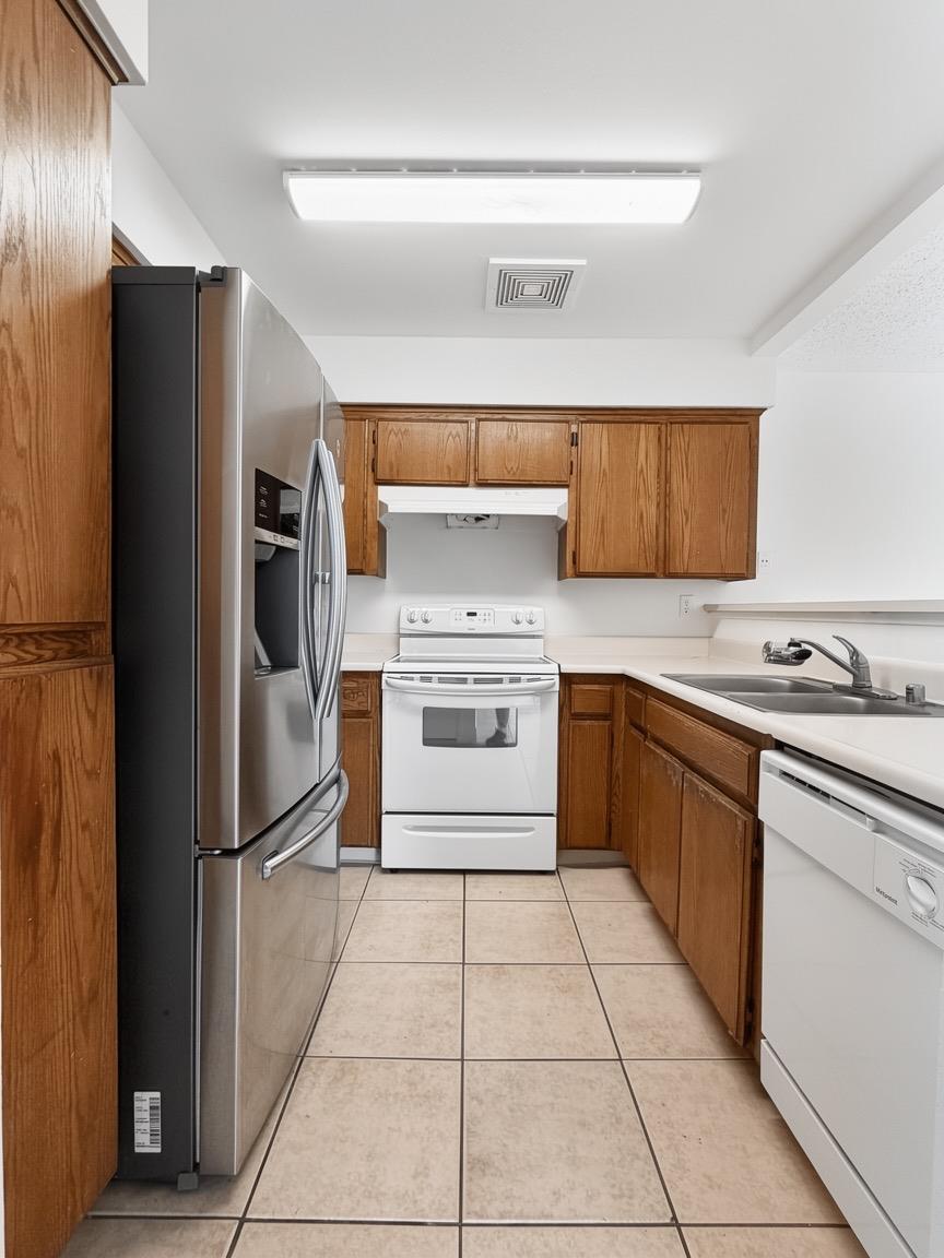 1190 S Winery Ave #289, Fresno, CA 93727