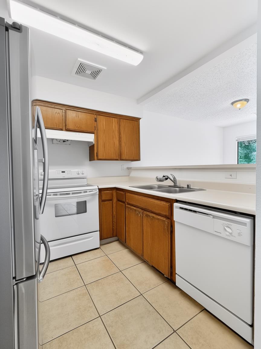 1190 S Winery Ave #289, Fresno, CA 93727