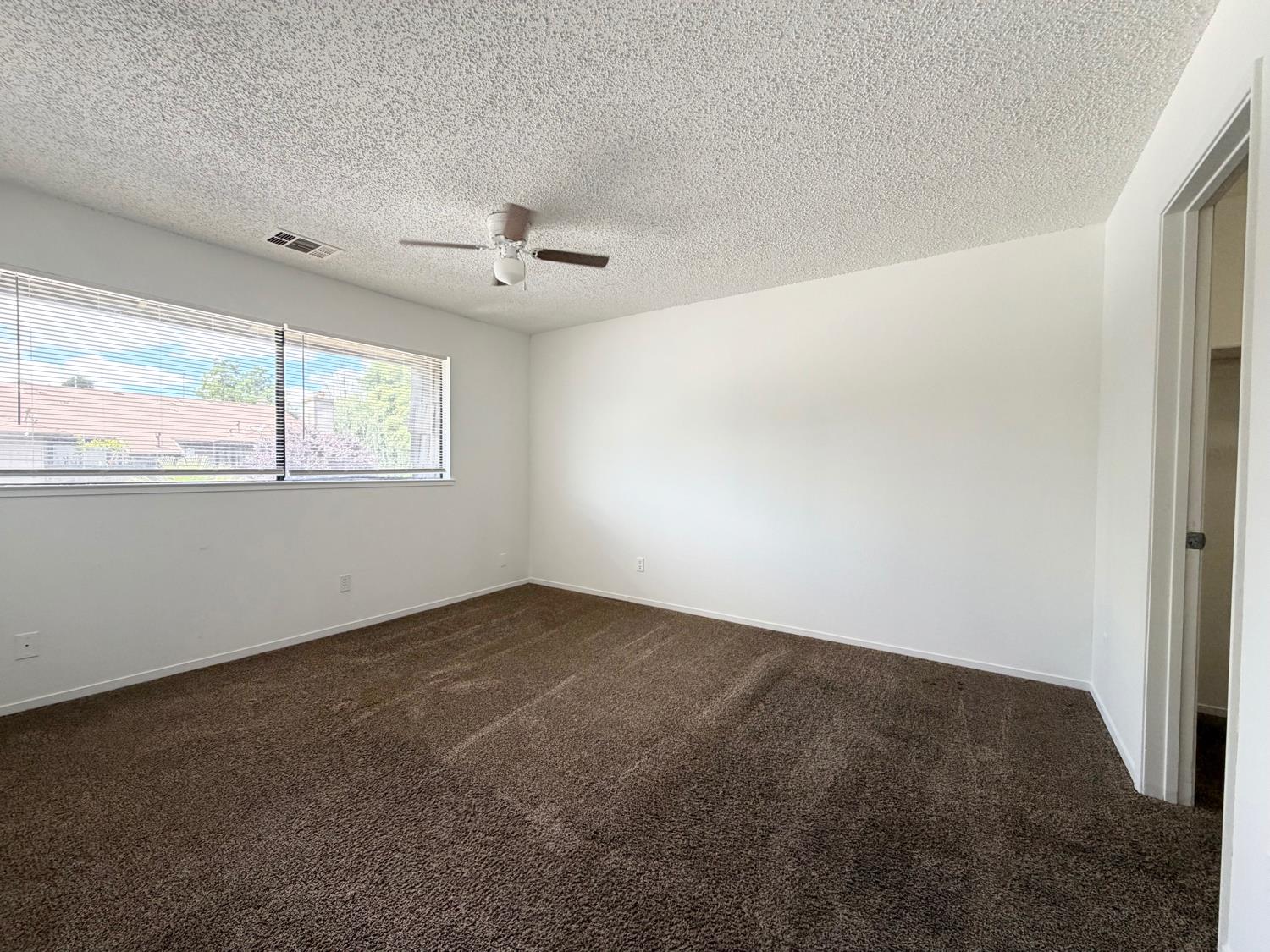 1190 S Winery Ave #289, Fresno, CA 93727