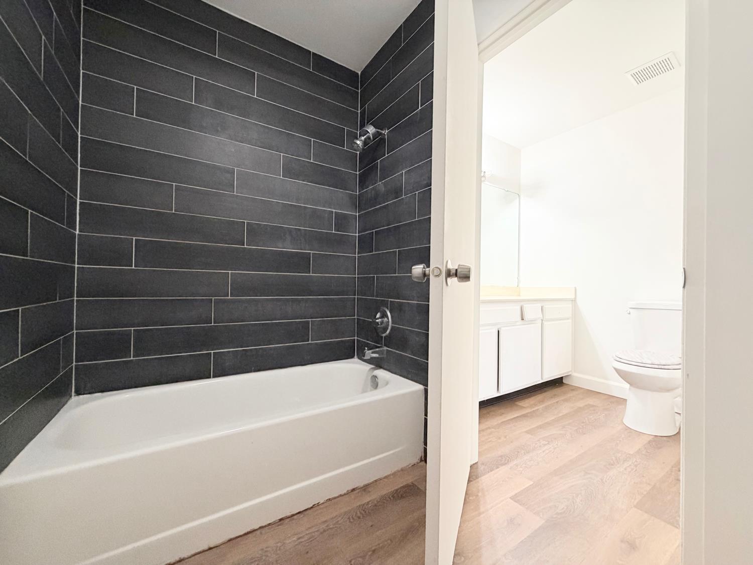 1190 S Winery Ave #289, Fresno, CA 93727