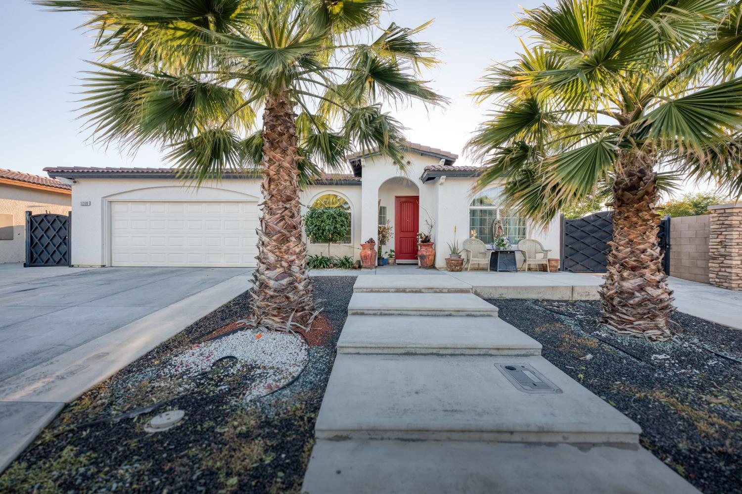 1208 Monterey Ave, Madera, CA 93637