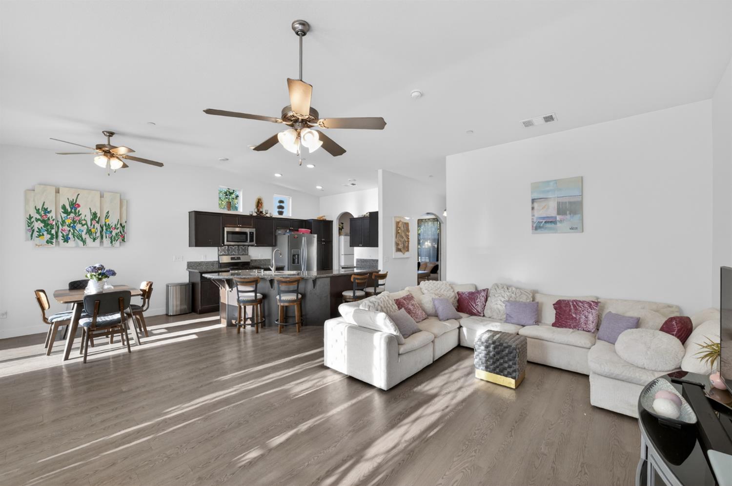 1208 Monterey Ave, Madera, CA 93637