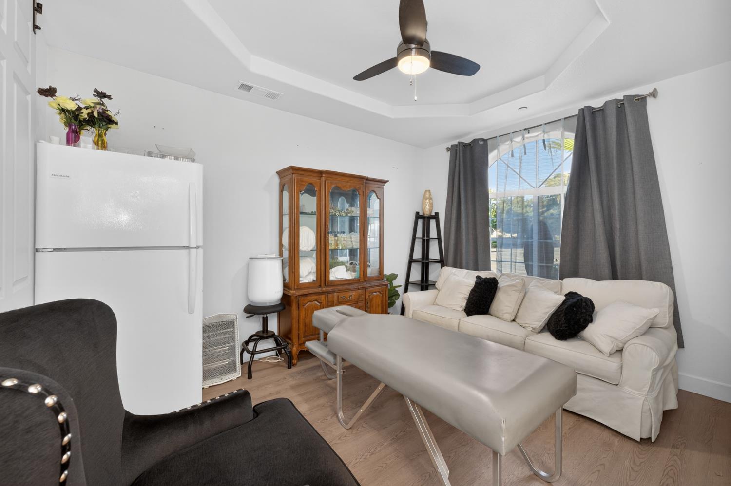 1208 Monterey Ave, Madera, CA 93637