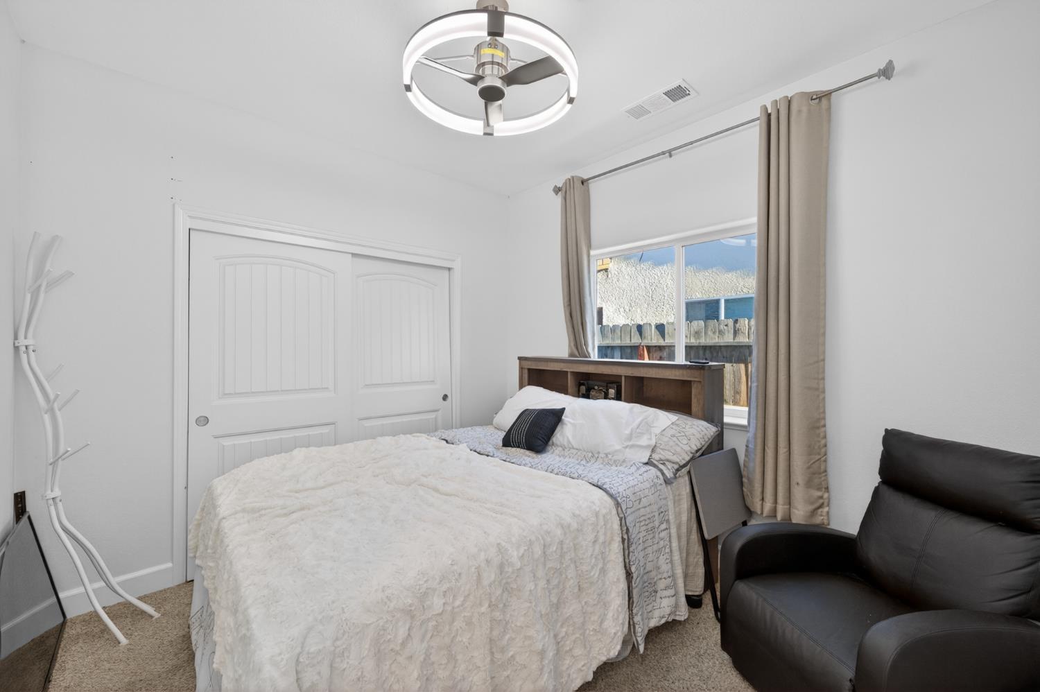 1208 Monterey Ave, Madera, CA 93637